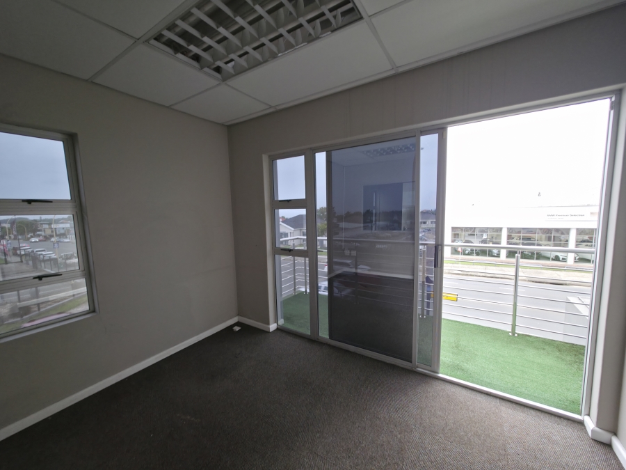 To Let Commercial Property for Rent in Berea Eastern Cape